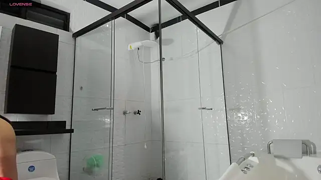 jilary  clinton online show from January 7, 2026, 2:16 am