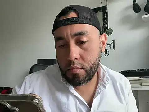 Snapshot of Domfetishx chatting on November 6, 2025, 4:44 pm Domfetishx online show from November 6, 2025, 4:44 pm