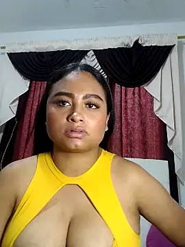 Snapshot of Alice-bolton- chatting on October 21, 2025, 5:12 pm Alice-bolton- online show from October 21, 2025, 5:12 pm