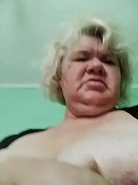 LusiyaGold5 online show from November 4, 2025, 7:34 am