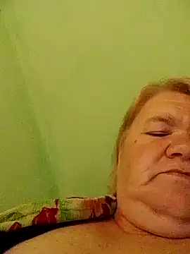 LusiyaGold5 online show from November 24, 2025, 9:15 pm