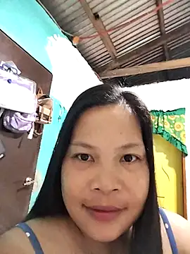 shyhotpinay 32 online show from November 18, 2025, 8:56 pm