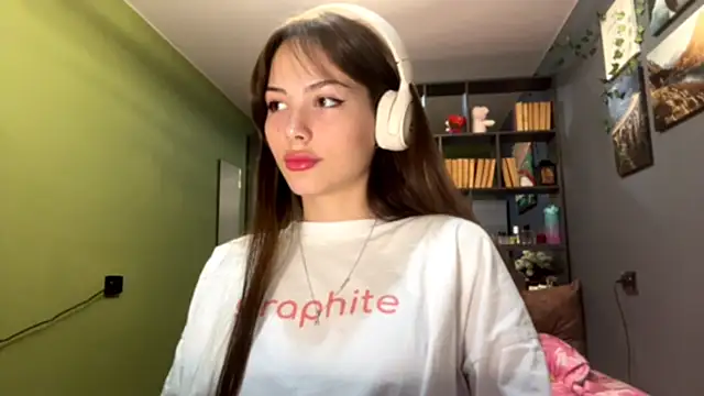 MysticAlisa online show from October 4, 2025, 10:39 am