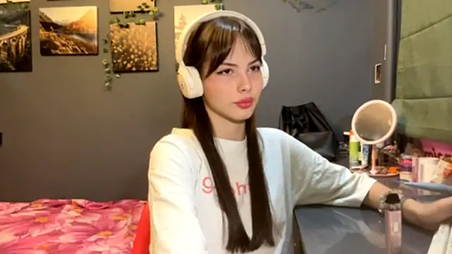 MysticAlisa online show from October 9, 2025, 12:28 pm