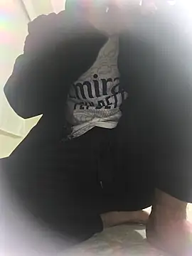 Sert erkek21 ysm online show from April 2, 2026, 6:14 pm