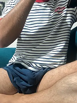 Snapshot of Sert_erkek21_ysm chatting on October 16, 2025, 8:17 pm Sert erkek21 ysm online show from October 16, 2025, 8:17 pm