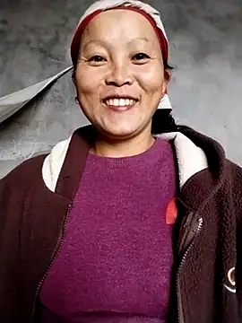 Snapshot of sumaybae chatting on November 18, 2025, 4:49 am sumaybae online show from November 18, 2025, 4:49 am