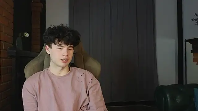 Cute Mike online show from April 23, 2026, 12:29 pm