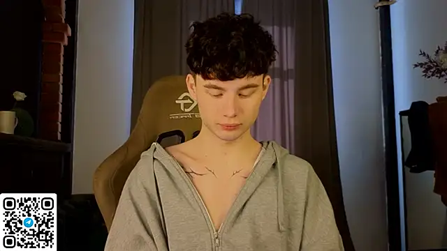 Cute Mike online show from March 9, 2026, 4:49 am