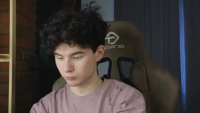 Cute Mike online show from April 24, 2026, 8:38 am