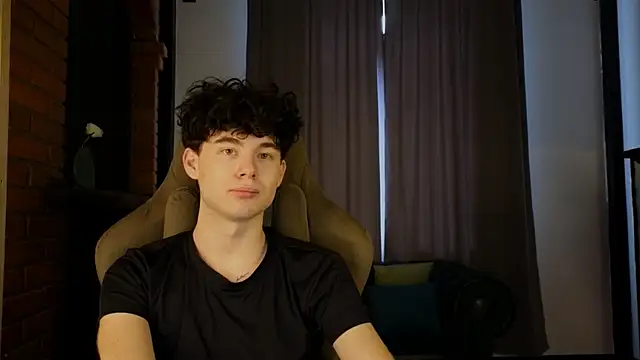 Cute Mike online show from April 17, 2026, 9:12 am