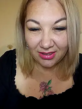 Karamelkaxq online show from October 27, 2025, 6:58 am