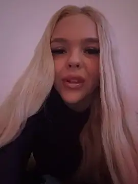 Snapshot of Daisy_Abby03 chatting on January 15, 2026, 7:12 am Daisy Abby03 online show from January 15, 2026, 7:12 am