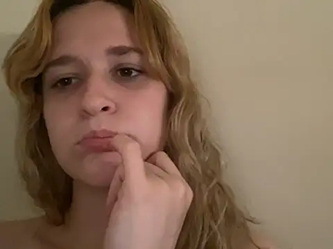 Snapshot of celeste_420ff chatting on June 20, 2026, 2:33 pm celeste 420ff online show from June 20, 2026, 2:33 pm
