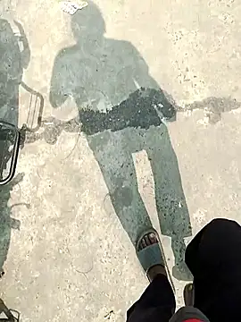 hemcrazy online show from December 21, 2025, 6:04 am