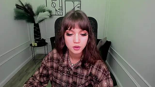 Snapshot of TiffanyYounge chatting on November 29, 2025, 4:12 am TiffanyYounge online show from November 29, 2025, 4:12 am