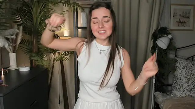 Snapshot of ThelmaJusto chatting on November 15, 2025, 2:21 pm ThelmaJusto online show from November 15, 2025, 2:21 pm