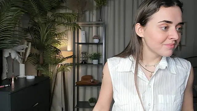 Snapshot of ThelmaJusto chatting on November 8, 2025, 2:20 pm ThelmaJusto online show from November 8, 2025, 2:20 pm