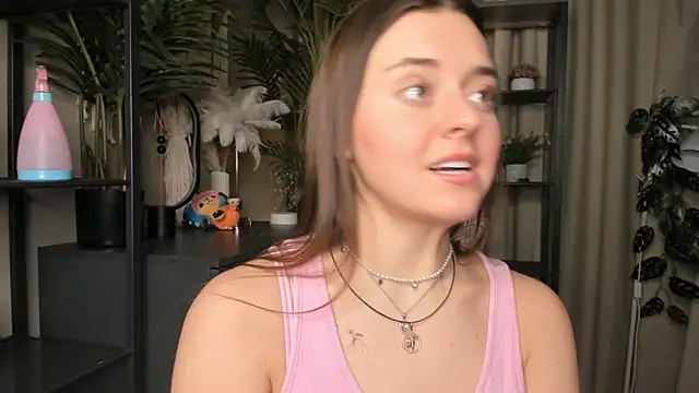 ThelmaJusto online show from February 5, 2026, 4:14 pm