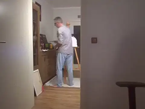 Snapshot of SilkenQuip chatting on October 17, 2025, 7:26 pm SilkenQuip online show from October 17, 2025, 7:26 pm