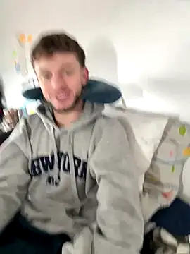 noah red online show from November 3, 2025, 3:15 pm