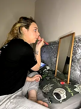 TabbyLovexox online show from November 12, 2025, 7:34 am