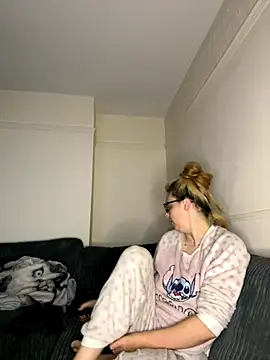 TabbyLovexox online show from November 6, 2025, 7:23 am