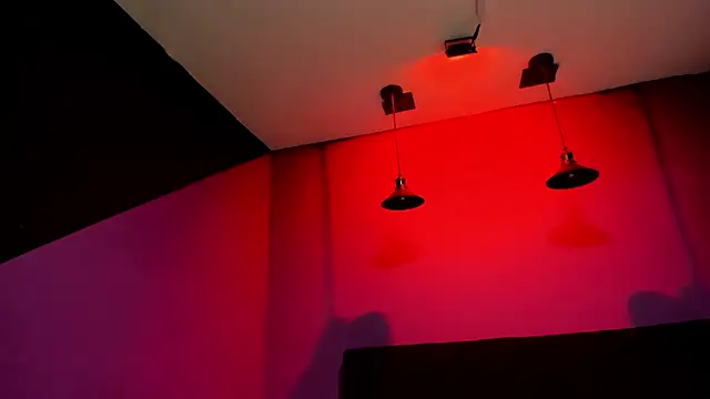 Snapshot of SabbathSinclair chatting on November 20, 2025, 11:44 am SabbathSinclair online show from November 20, 2025, 11:44 am