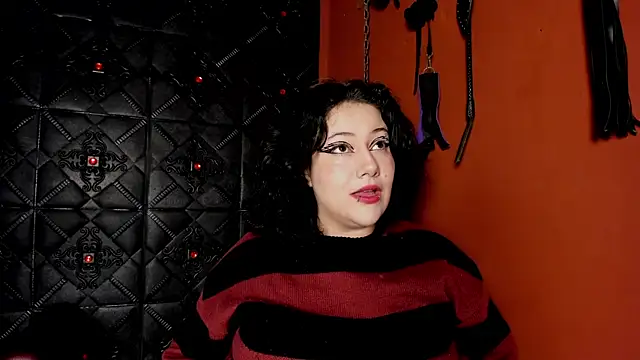 Snapshot of SabbathSinclair chatting on October 25, 2025, 11:53 am SabbathSinclair online show from October 25, 2025, 11:53 am