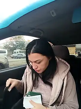 Snapshot of LuceSkys chatting on October 16, 2025, 5:05 am LuceSkys online show from October 16, 2025, 5:05 am