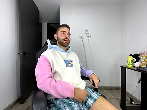 Nathan Ryder online show from October 22, 2025, 11:25 pm