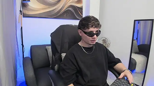 Leoo Miller online show from January 9, 2026, 4:08 am