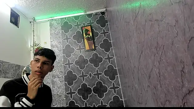 sexyboys cutex18 online show from March 3, 2026, 10:06 pm