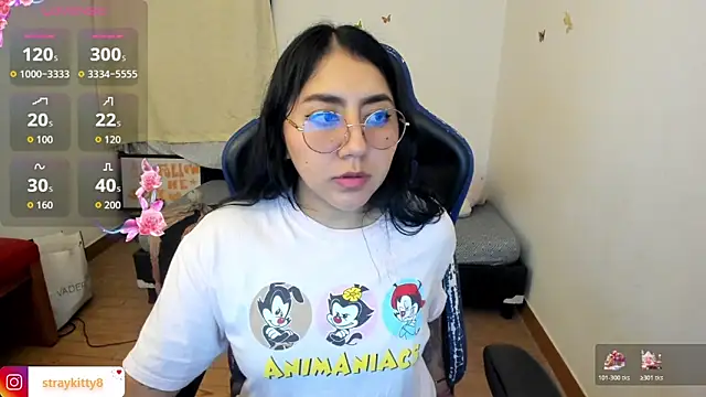 Snapshot of LoveLyy- chatting on January 5, 2026, 10:57 pm LoveLyy- online show from January 5, 2026, 10:57 pm