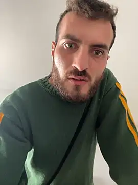 Snapshot of Xhrome98 chatting on October 13, 2025, 12:07 pm Xhrome98 online show from October 13, 2025, 12:07 pm