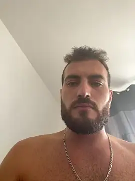 Snapshot of Xhrome98 chatting on October 10, 2025, 6:36 am Xhrome98 online show from October 10, 2025, 6:36 am