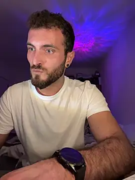 Snapshot of Xhrome98 chatting on October 25, 2025, 12:54 am Xhrome98 online show from October 25, 2025, 12:54 am