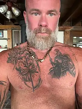 Snapshot of Muscledick40 chatting on July 17, 2026, 5:43 pm Muscledick40 online show from July 17, 2026, 5:43 pm