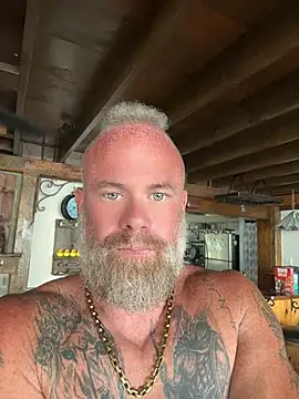 Snapshot of Muscledick40 chatting on July 10, 2026, 8:42 pm Muscledick40 online show from July 10, 2026, 8:42 pm