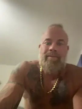 Snapshot of Muscledick40 chatting on July 3, 2026, 2:18 am Muscledick40 online show from July 3, 2026, 2:18 am