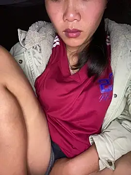 Pii x online show from November 9, 2025, 1:31 am