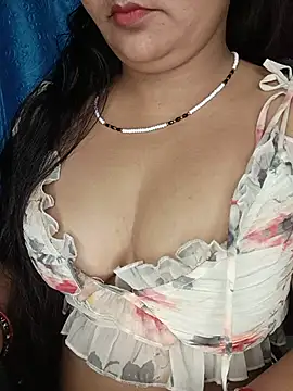 Snapshot of Rashmi_011 chatting on July 2, 2026, 12:00 am Rashmi 011 online show from July 2, 2026, 12:00 am