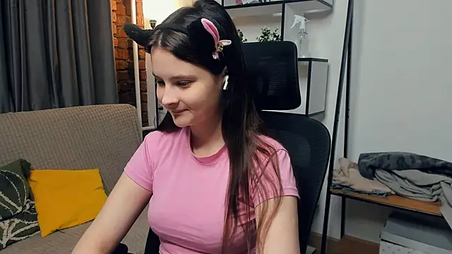 Snapshot of SkyDoll chatting on October 11, 2025, 9:16 pm SkyDoll online show from October 11, 2025, 9:16 pm