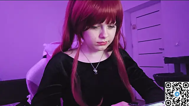 Snapshot of KristiBloom chatting on November 14, 2025, 4:49 am KristiBloom online show from November 14, 2025, 4:49 am