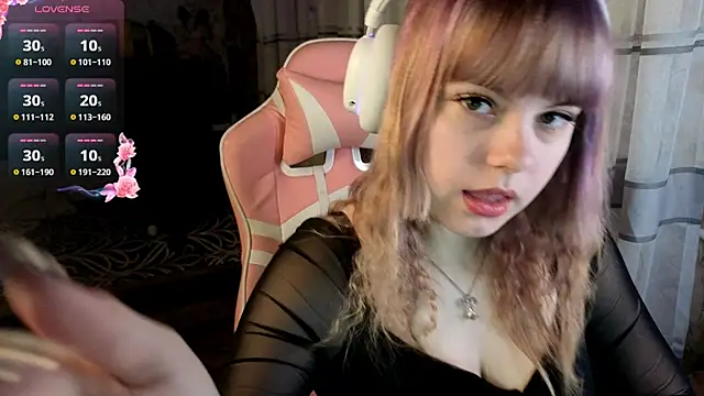 KristiBloom online show from March 25, 2026, 11:58 pm