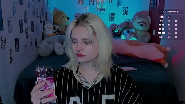 Snapshot of bixxxiz chatting on November 28, 2025, 11:32 am bixxxiz online show from November 28, 2025, 11:32 am