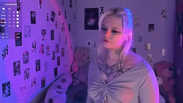 Snapshot of bixxxiz chatting on November 2, 2025, 11:59 am bixxxiz online show from November 2, 2025, 11:59 am