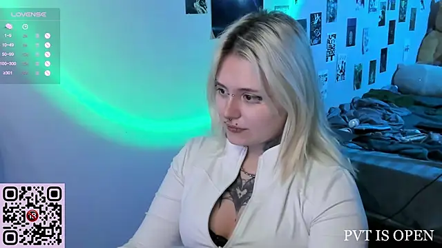 Snapshot of bixxxiz chatting on December 17, 2025, 2:00 pm bixxxiz online show from December 17, 2025, 2:00 pm