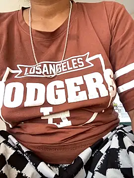 bindiyarani01 online show from November 15, 2025, 10:30 am