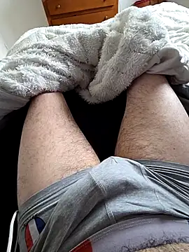 bi5050chaud online show from December 5, 2025, 2:26 pm